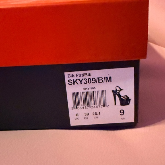 7" Pleaser Black Platform Sandals - Size 9 - Picture 5 of 6